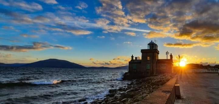Cozy & Remote Hideaway Gintys Cottage Ross Port エクステリア 写真