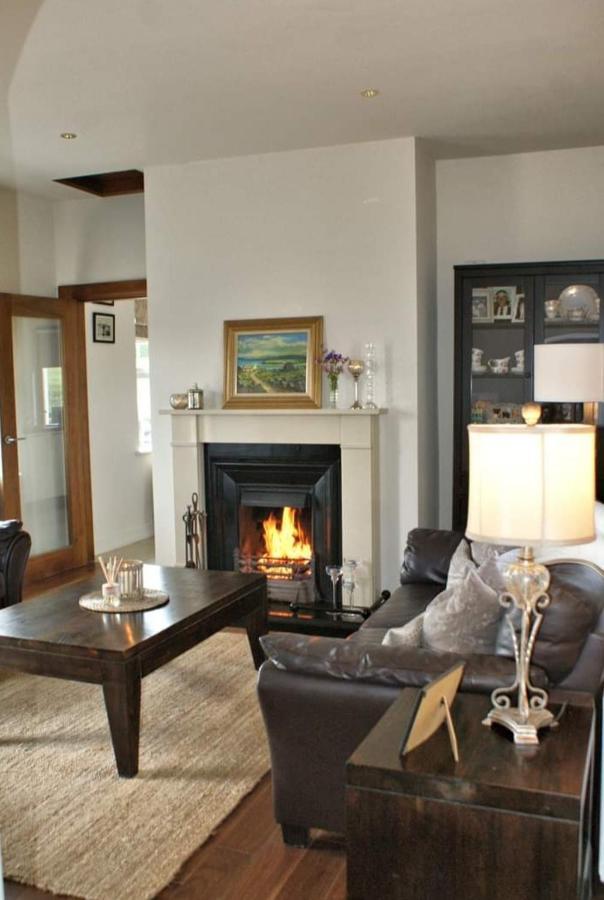 Cozy & Remote Hideaway Gintys Cottage Ross Port エクステリア 写真